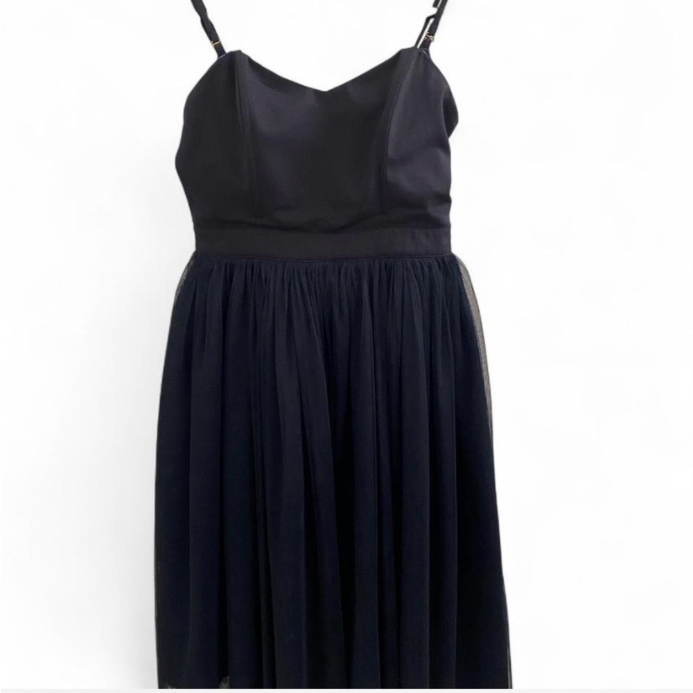 Elegant Black Midi Dress with Straps